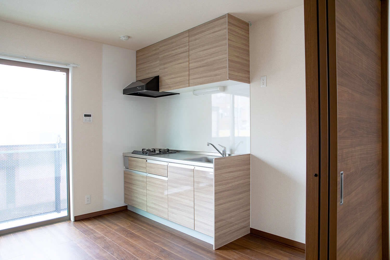 賃貸ガレージハウス|プレミアムガレージハウスの内部を特別公開!|キッチン