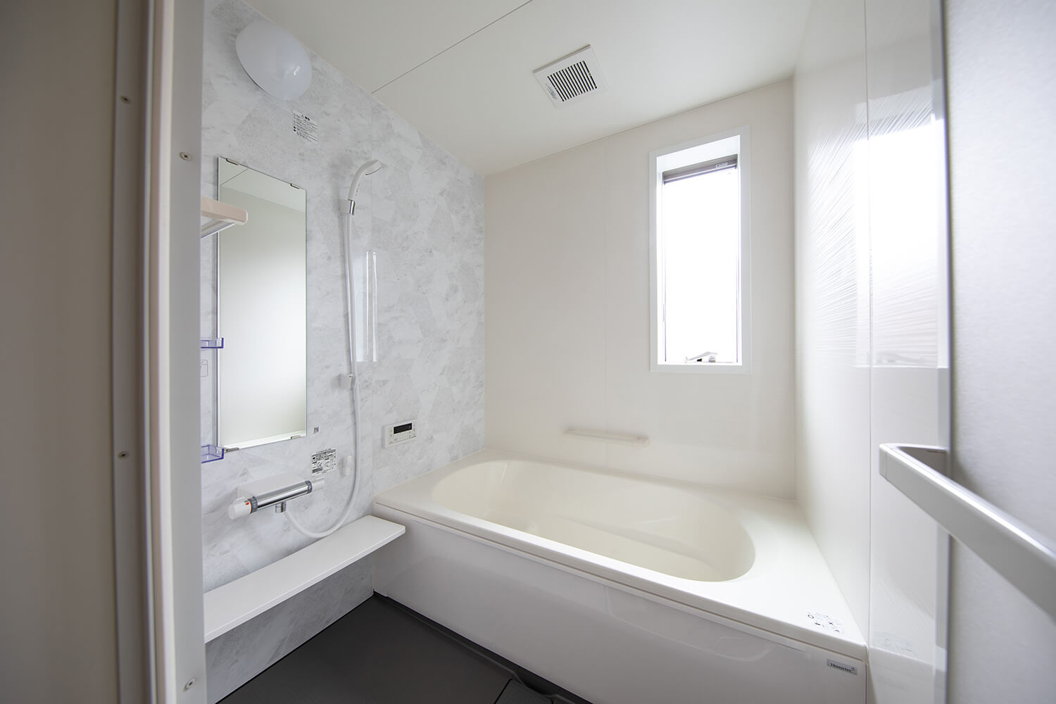 賃貸ガレージハウス|プレミアムガレージハウスの内部を特別公開!|浴室