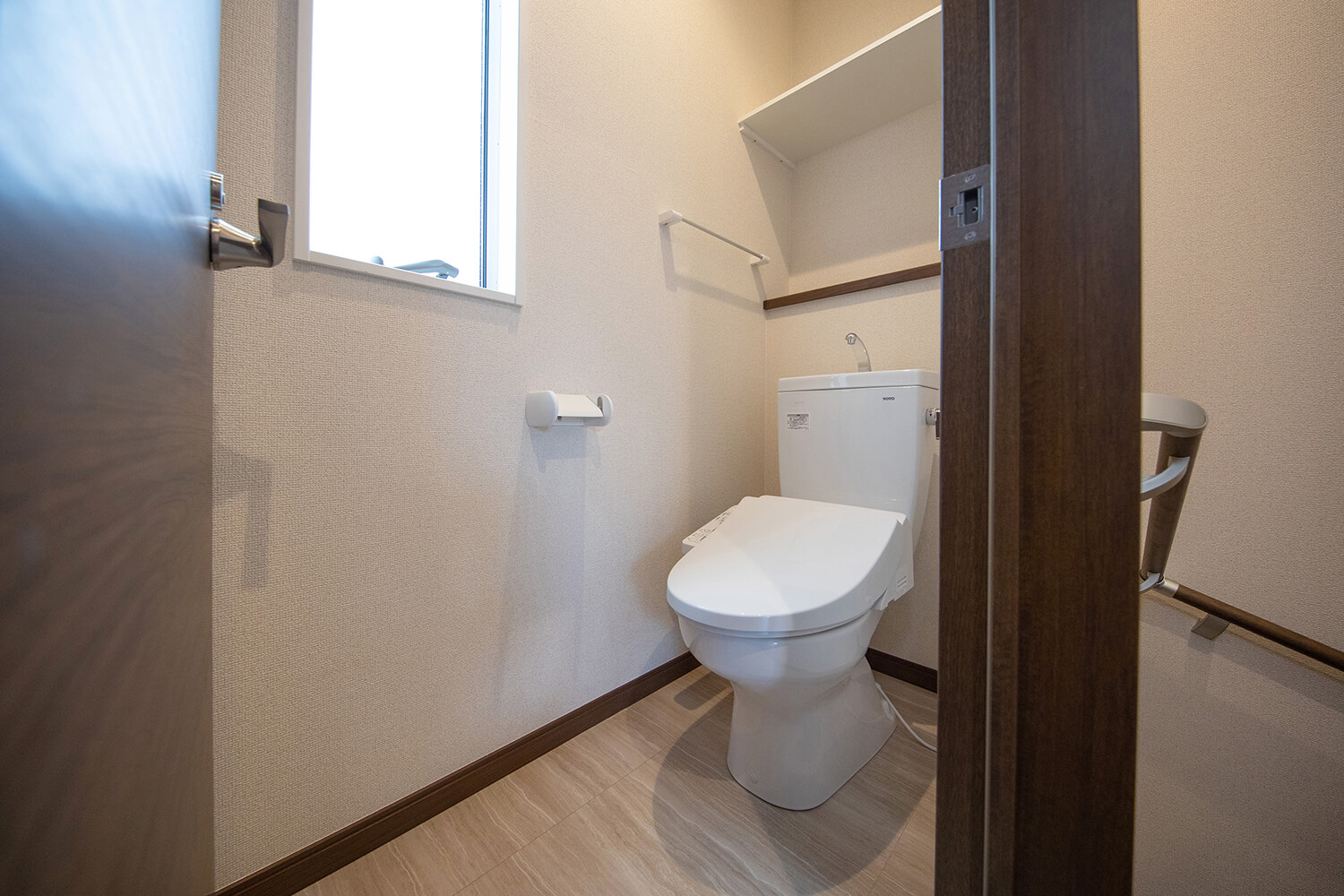 賃貸ガレージハウス|プレミアムガレージハウスの内部を特別公開!|トイレ