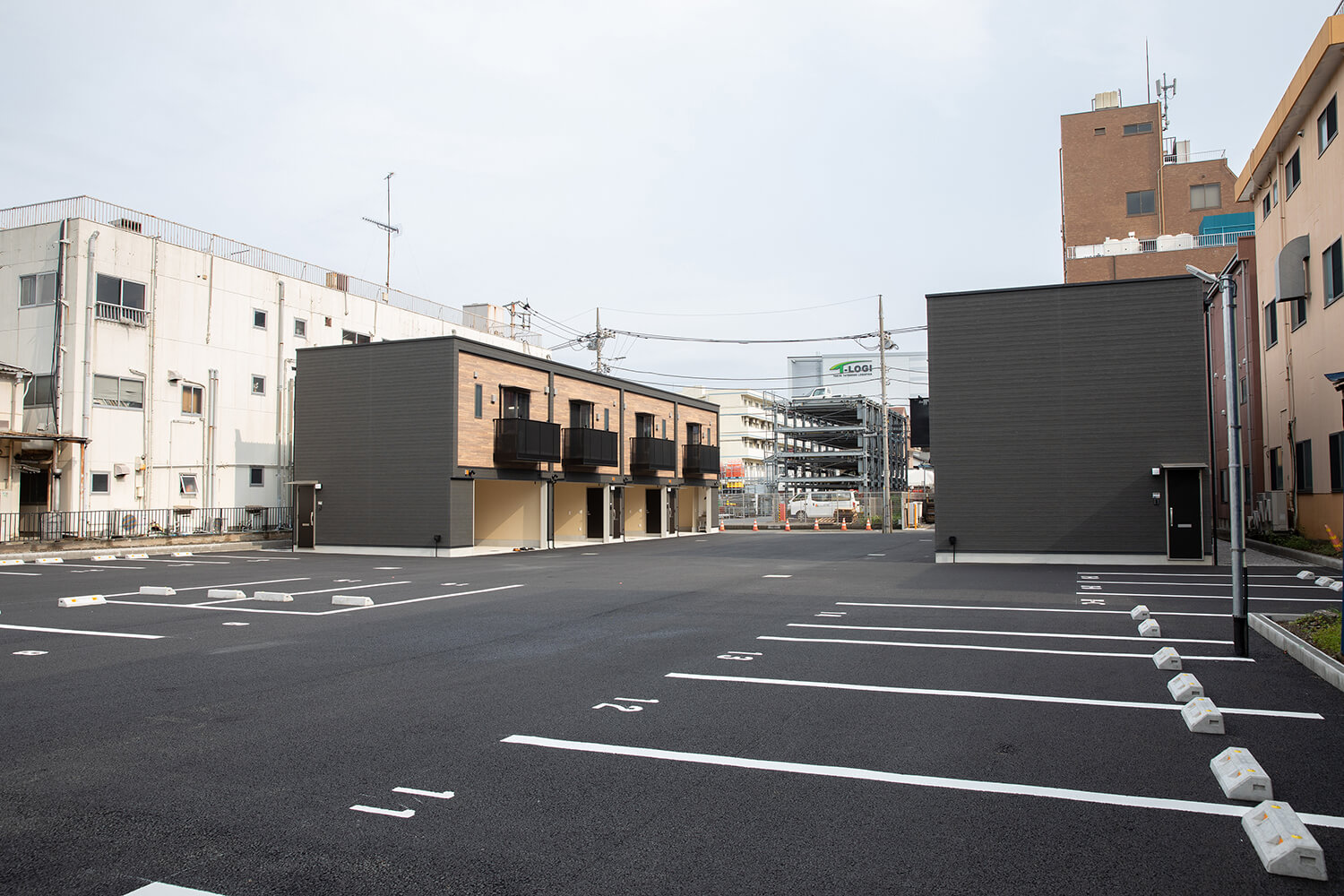 賃貸ガレージハウス|プレミアムガレージハウスの内部を特別公開!|屋外駐車場