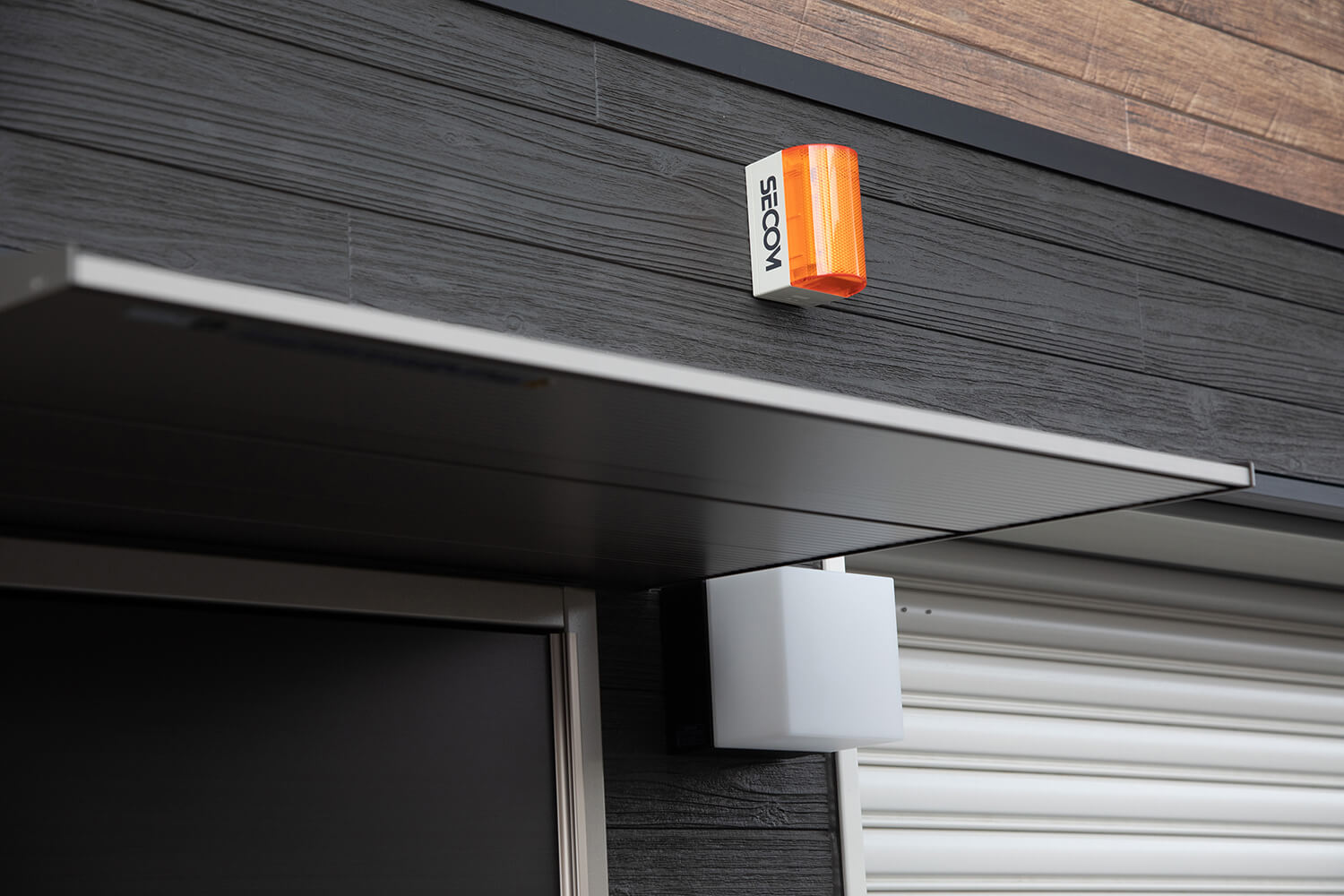 賃貸ガレージハウス|プレミアムガレージハウスの内部を特別公開!|セコムのセンサー