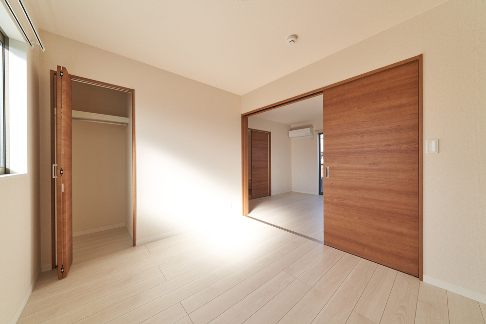 賃貸ガレージハウス|プレミアムガレージハウスの内部を特別公開!|クローゼット