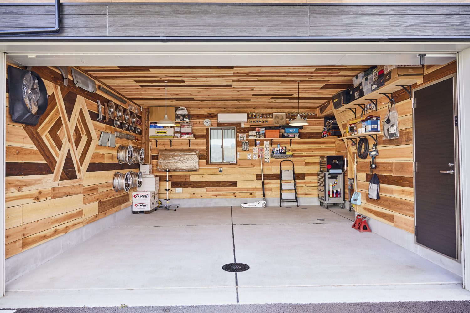 賃貸ガレージハウス|ガレージ_1