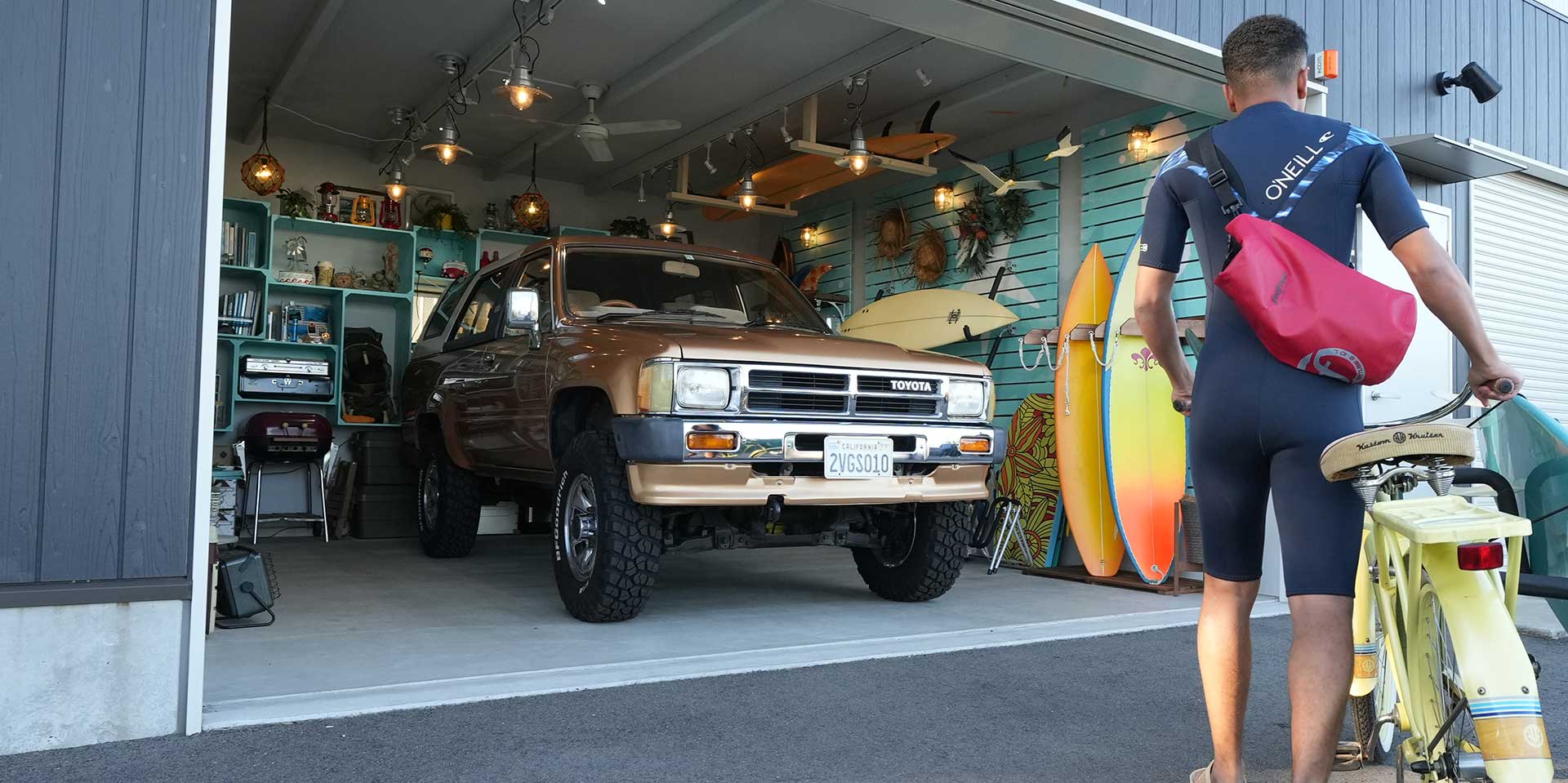 アウトドア（サーフ）ガレージとして夢のガレージライフ